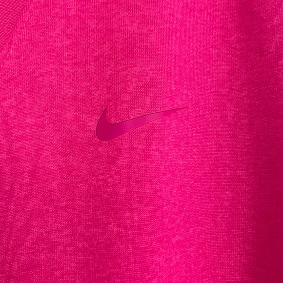 NIKE Dri-Fit T-Shirt NWOT - Picture 4 of 4
